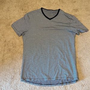 Striped lululemon v neck Sz large
